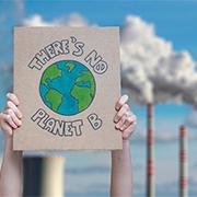 הכדור בידיים של האקדמיה